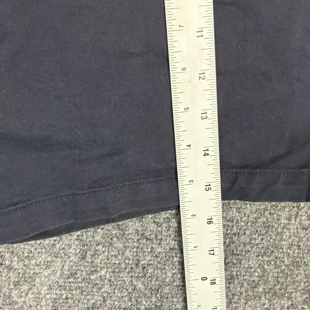 Vintage GAP Mens 6 Inch Chino Shorts Navy Blue Regenerative Cotton Size W29